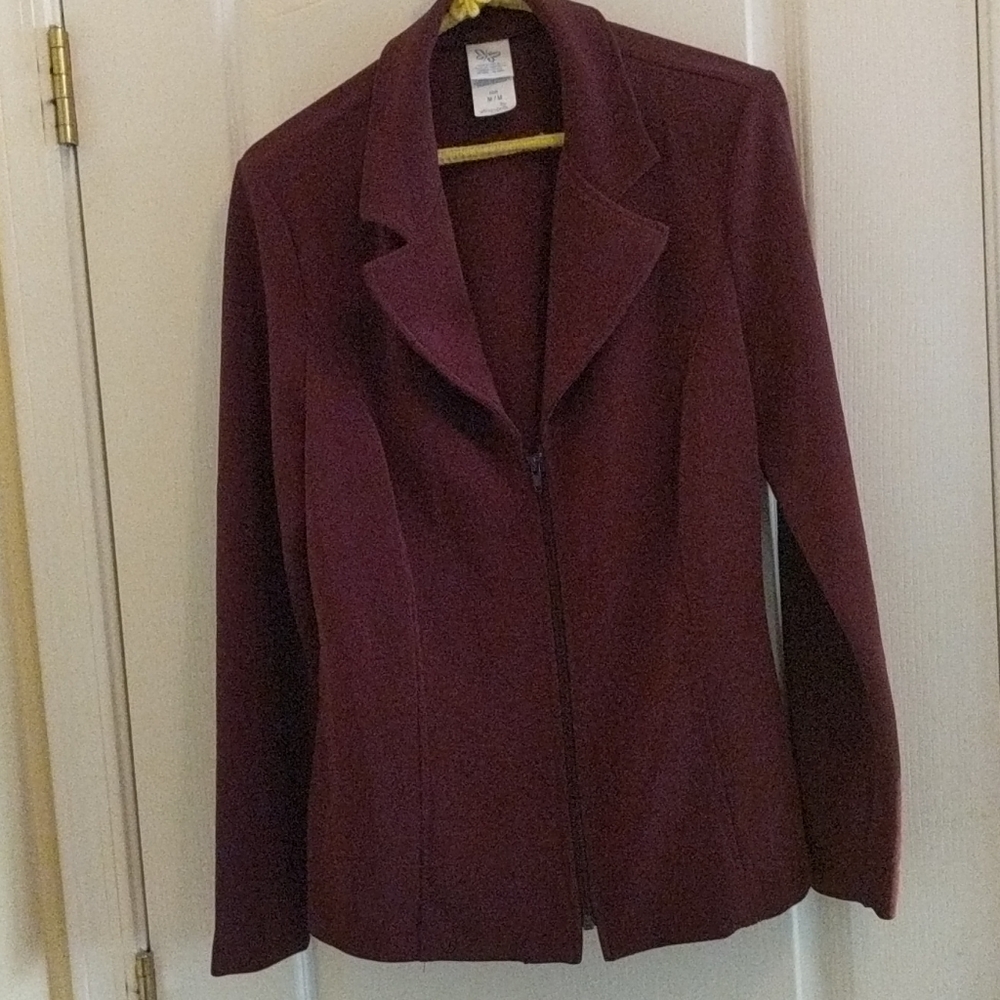 Weekenders wine colored, med pant suit